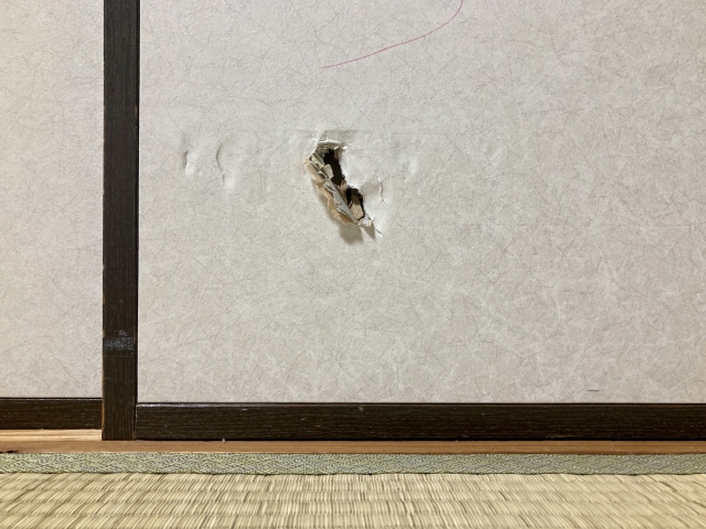 襖が破れたときの正しい対処法とは